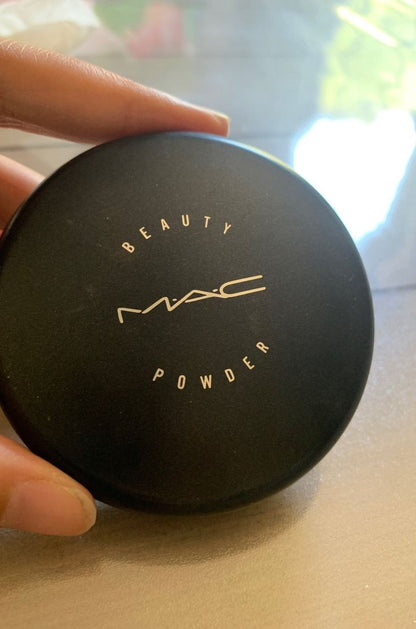 MAC Studio Fix Compact Powder – Smooth Matte Finish